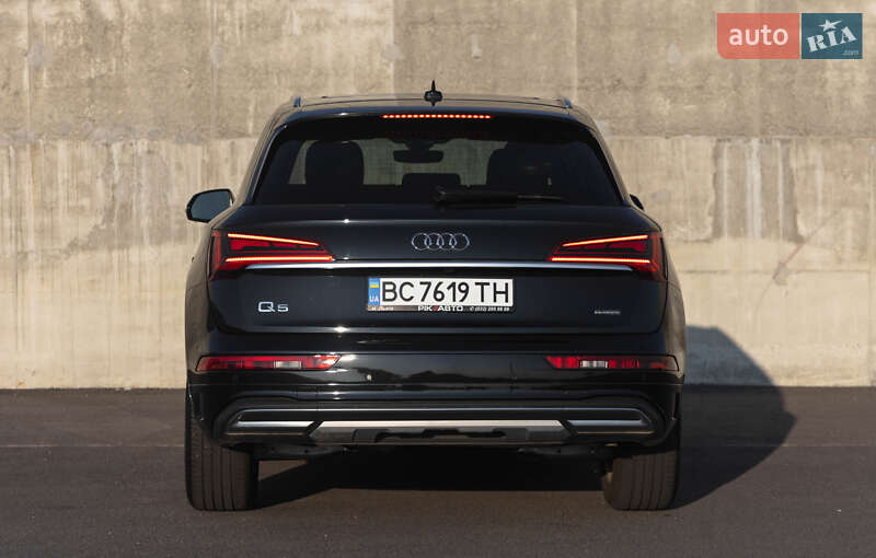 Позашляховик / Кросовер Audi Q5 2022 в Львові