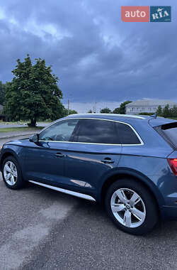 Внедорожник / Кроссовер Audi Q5 2018 в 