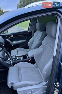 Внедорожник / Кроссовер Audi Q5 2018 в 