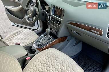 Внедорожник / Кроссовер Audi Q5 2009 в Днепре