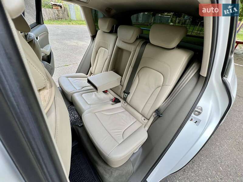 Внедорожник / Кроссовер Audi Q5 2009 в Днепре