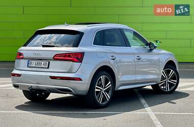 Внедорожник / Кроссовер Audi Q5 2018 в 