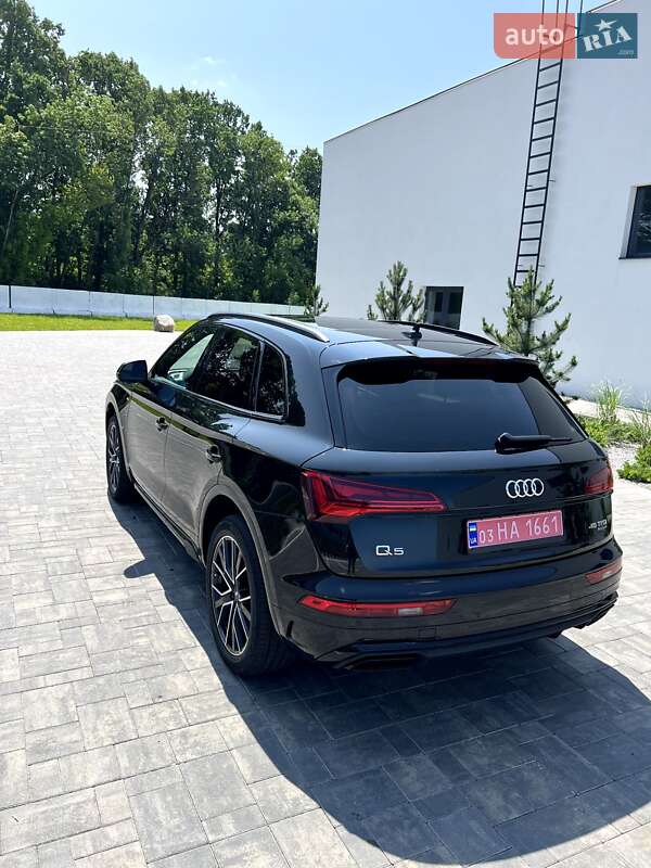 Позашляховик / Кросовер Audi Q5 2021 в Луцьку
