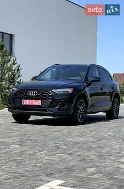 Внедорожник / Кроссовер Audi Q5 2021 в 