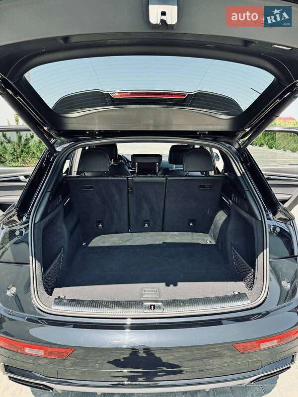 Позашляховик / Кросовер Audi Q5 2021 в Луцьку