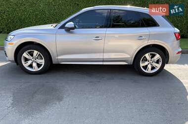 Внедорожник / Кроссовер Audi Q5 2018 в 