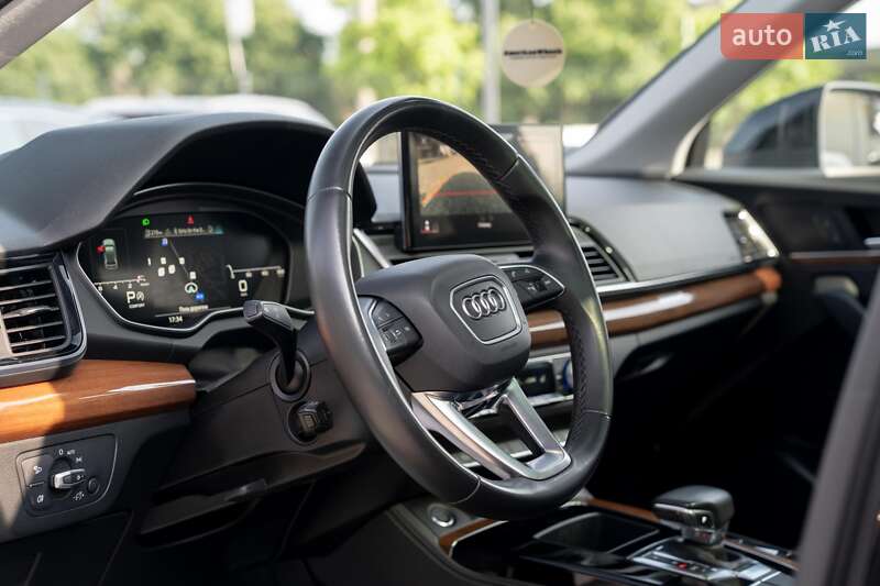 Внедорожник / Кроссовер Audi Q5 2021 в Черновцах