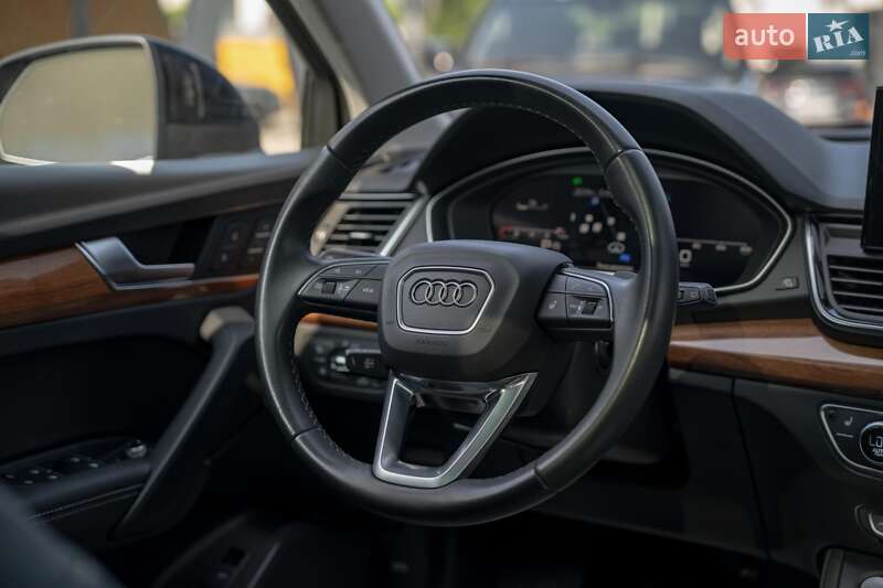 Внедорожник / Кроссовер Audi Q5 2021 в Черновцах