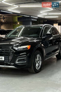 Внедорожник / Кроссовер Audi Q5 2021 в 