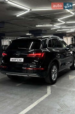 Внедорожник / Кроссовер Audi Q5 2021 в 
