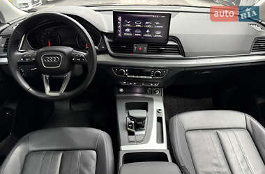 Внедорожник / Кроссовер Audi Q5 2021 в 