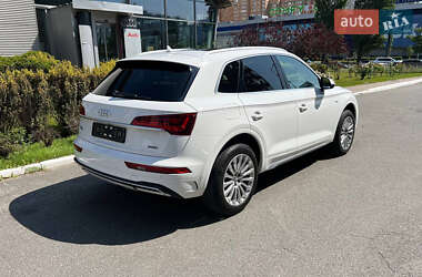 Внедорожник / Кроссовер Audi Q5 2021 в 