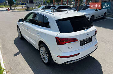Внедорожник / Кроссовер Audi Q5 2021 в 