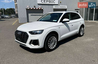 Внедорожник / Кроссовер Audi Q5 2021 в 
