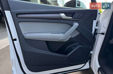 Внедорожник / Кроссовер Audi Q5 2021 в 