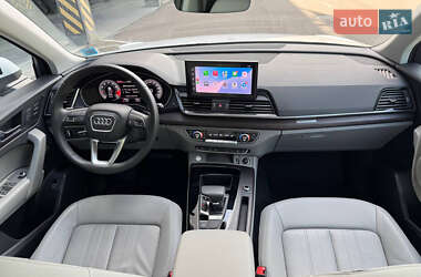 Внедорожник / Кроссовер Audi Q5 2021 в 