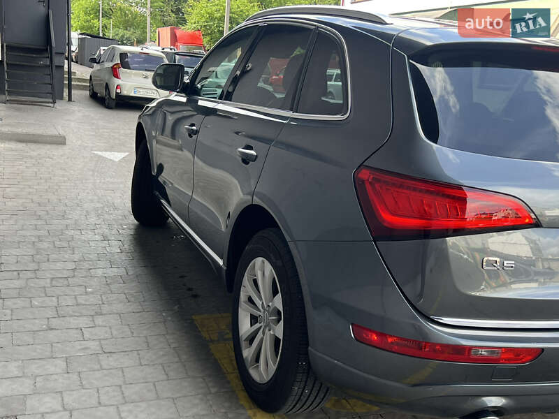 Внедорожник / Кроссовер Audi Q5 2016 в 