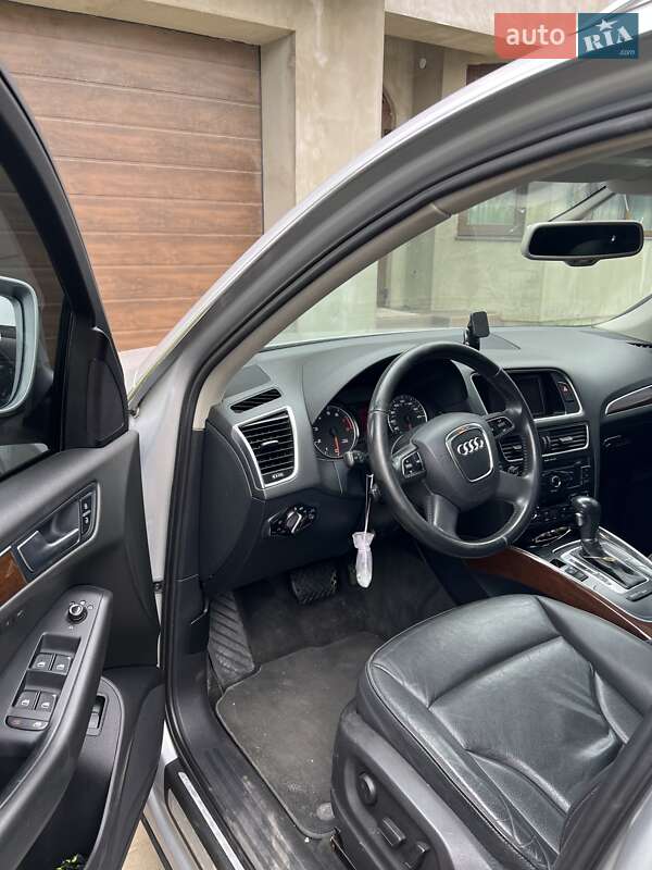 Внедорожник / Кроссовер Audi Q5 2012 в Мукачево
