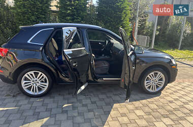 Внедорожник / Кроссовер Audi Q5 2017 в 