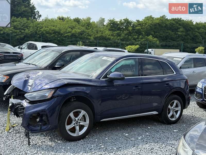 Внедорожник / Кроссовер Audi Q5 2021 в 