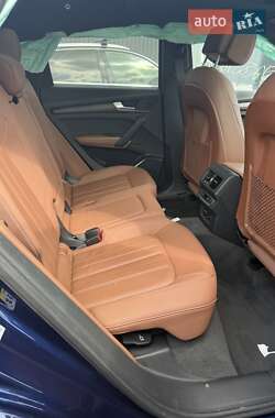 Внедорожник / Кроссовер Audi Q5 2021 в 