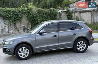 Внедорожник / Кроссовер Audi Q5 2015 в 