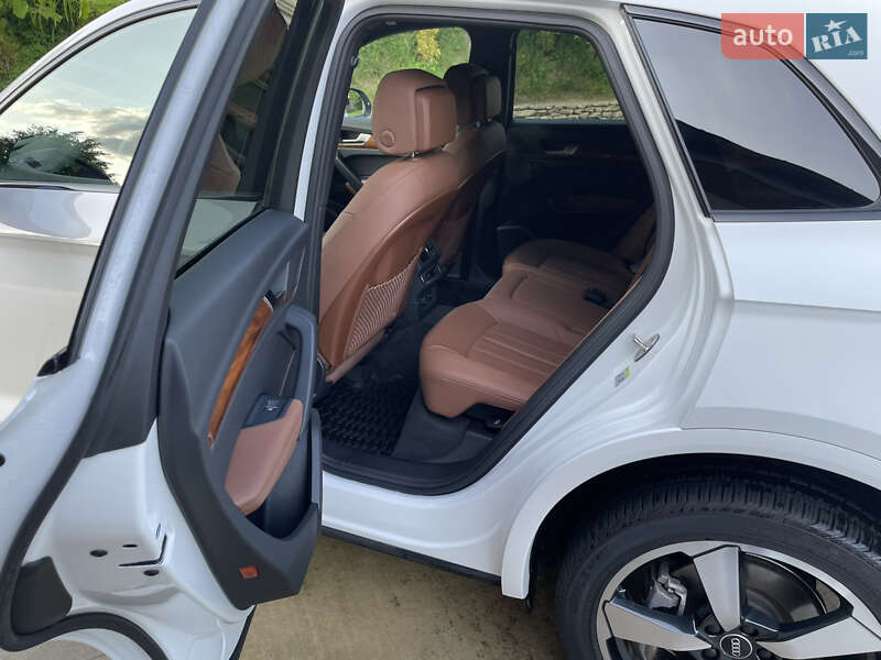 Внедорожник / Кроссовер Audi Q5 2023 в Ровно