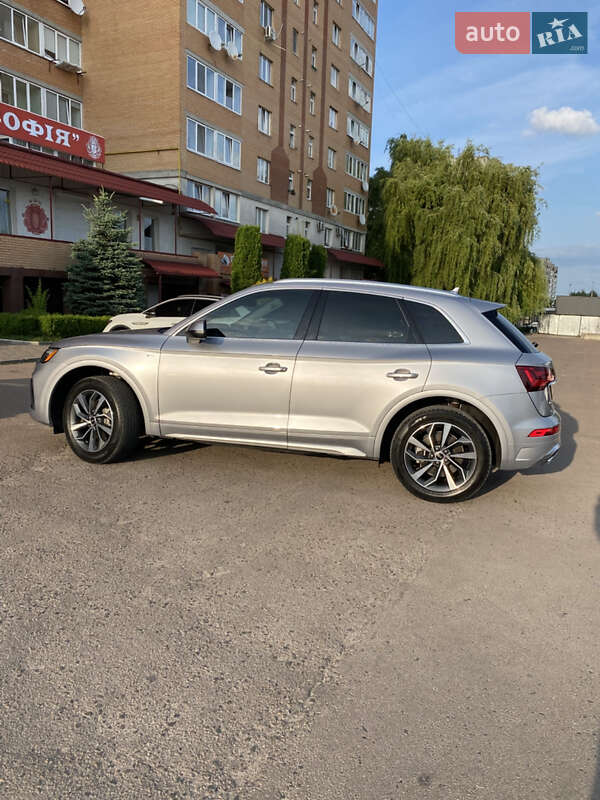 Внедорожник / Кроссовер Audi Q5 2022 в Тернополе