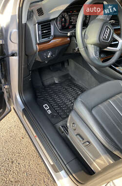 Внедорожник / Кроссовер Audi Q5 2022 в 