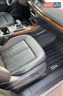 Внедорожник / Кроссовер Audi Q5 2022 в 