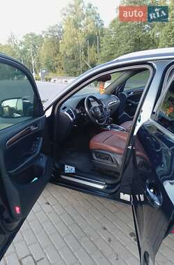 Внедорожник / Кроссовер Audi Q5 2011 в 
