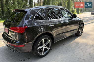 Внедорожник / Кроссовер Audi Q5 2016 в 