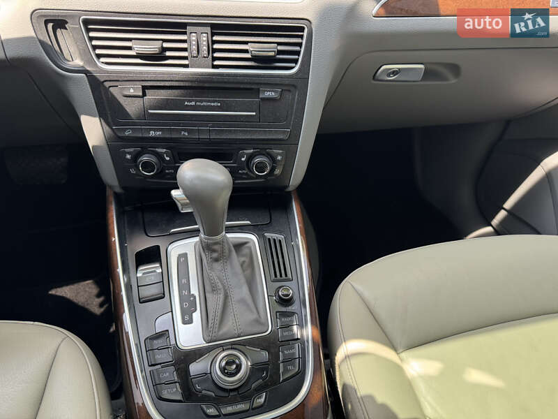 Внедорожник / Кроссовер Audi Q5 2012 в Луцке