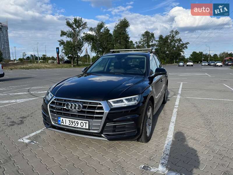 Внедорожник / Кроссовер Audi Q5 2017 в 