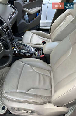 Внедорожник / Кроссовер Audi Q5 2011 в 