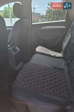 Внедорожник / Кроссовер Audi Q5 2009 в 
