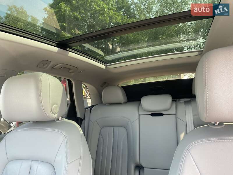 Позашляховик / Кросовер Audi Q5 2018 в Луцьку
