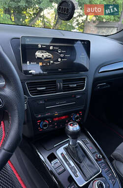 Внедорожник / Кроссовер Audi Q5 2009 в 
