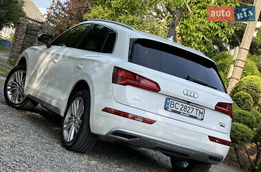 Внедорожник / Кроссовер Audi Q5 2017 в 