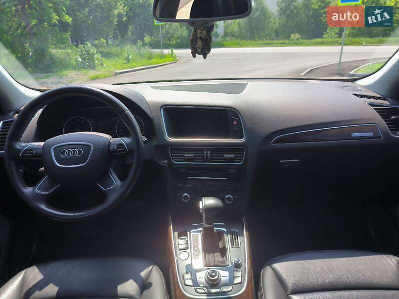 Позашляховик / Кросовер Audi Q5 2015 в Чернігові