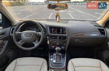 Внедорожник / Кроссовер Audi Q5 2015 в 