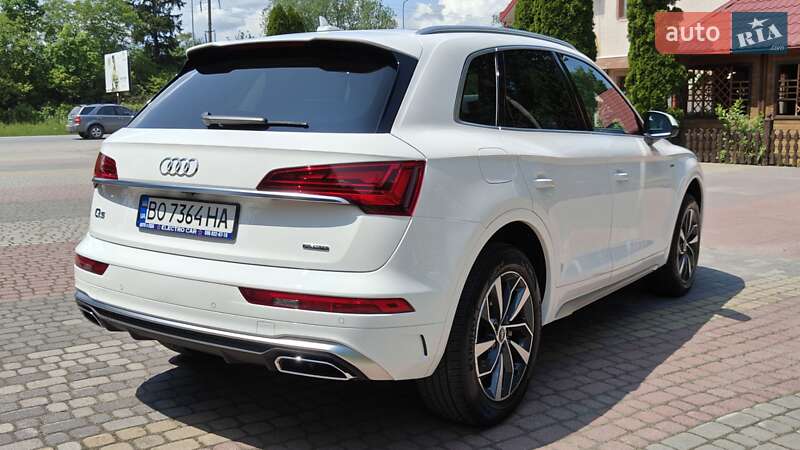 Позашляховик / Кросовер Audi Q5 2022 в Тернополі