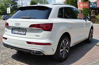 Внедорожник / Кроссовер Audi Q5 2022 в 