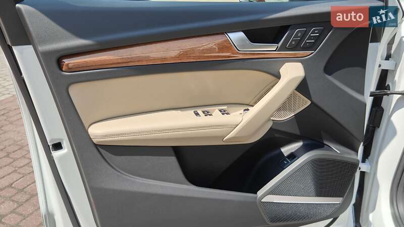 Позашляховик / Кросовер Audi Q5 2022 в Тернополі