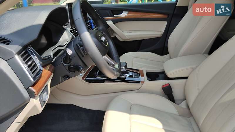 Позашляховик / Кросовер Audi Q5 2022 в Тернополі