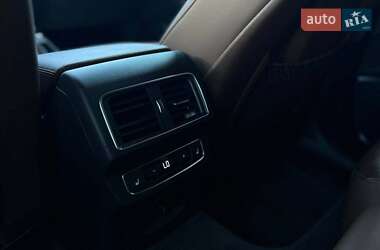 Внедорожник / Кроссовер Audi Q5 2018 в 