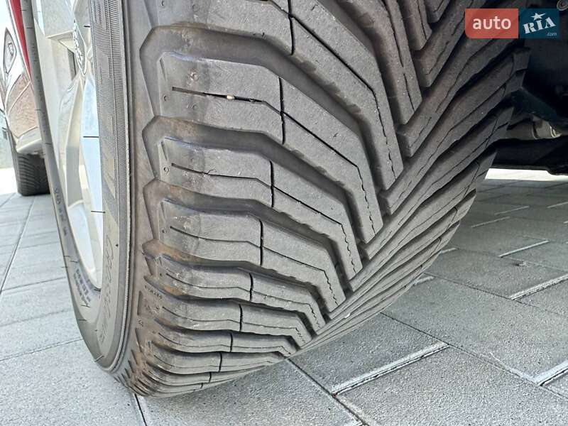 Внедорожник / Кроссовер Audi Q5 2018 в Луцке