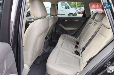 Внедорожник / Кроссовер Audi Q5 2009 в 