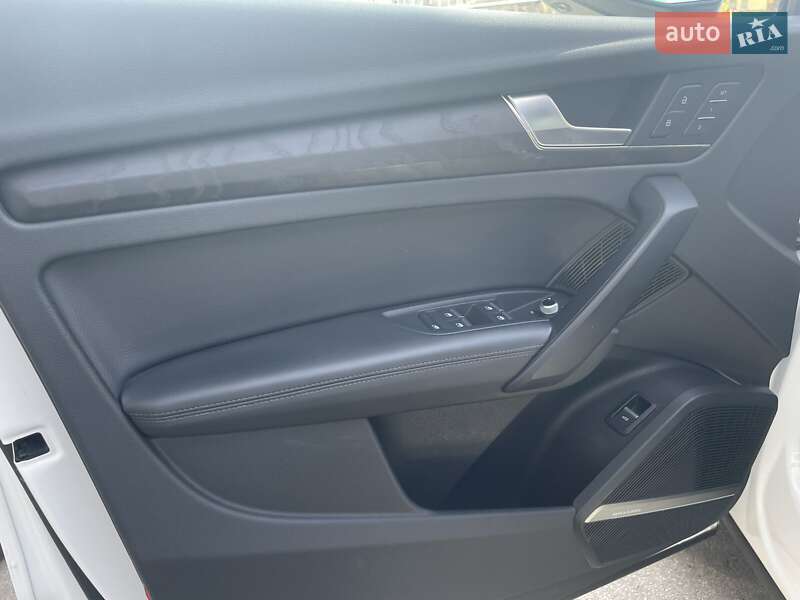 Позашляховик / Кросовер Audi Q5 2018 в Харкові
