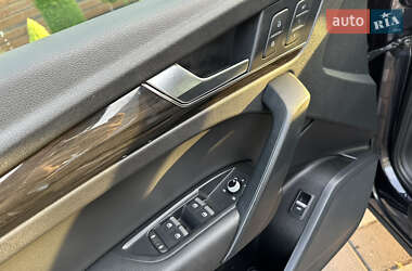 Внедорожник / Кроссовер Audi Q5 2020 в 